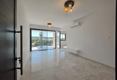 Paphos Town, Paphos Apartment For Rent | DT4945