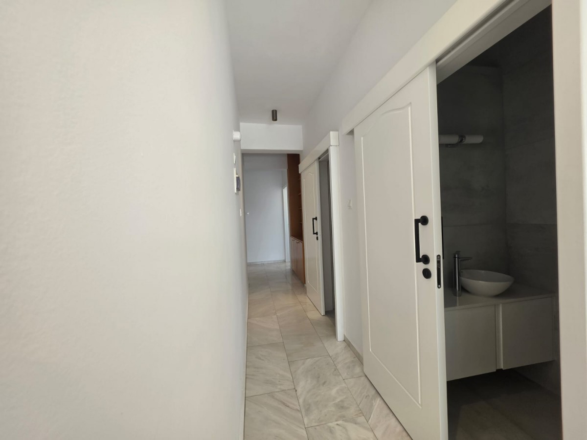 Apartment For Rent  in  Paphos Town