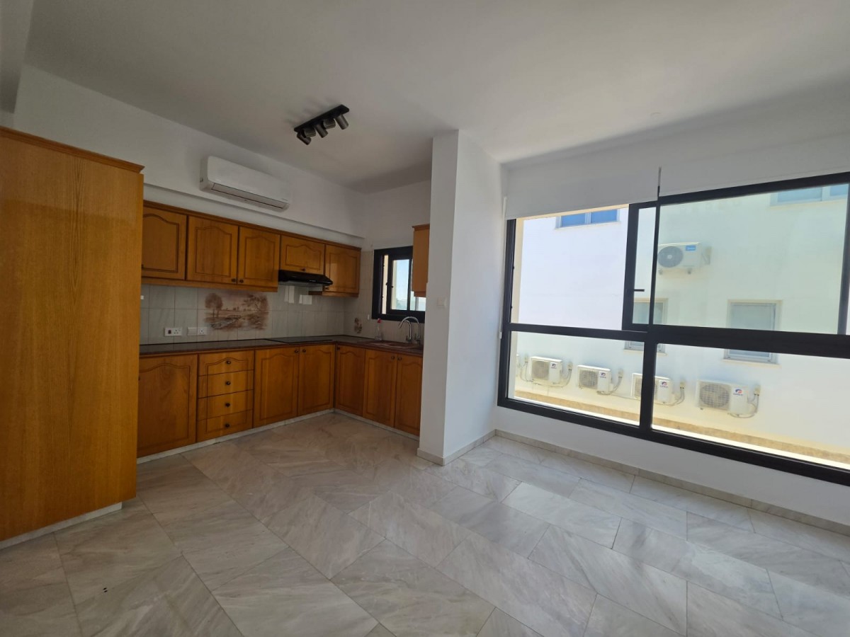 Apartment For Rent  in  Paphos Town