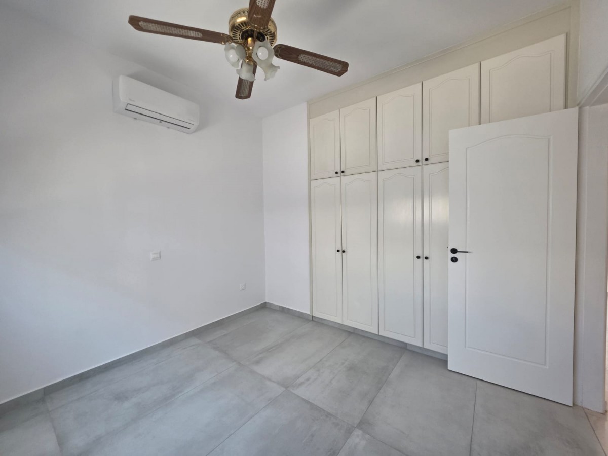 Apartment For Rent  in  Paphos Town