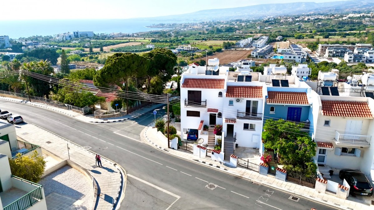 Town House For Rent  in  Chlorakas