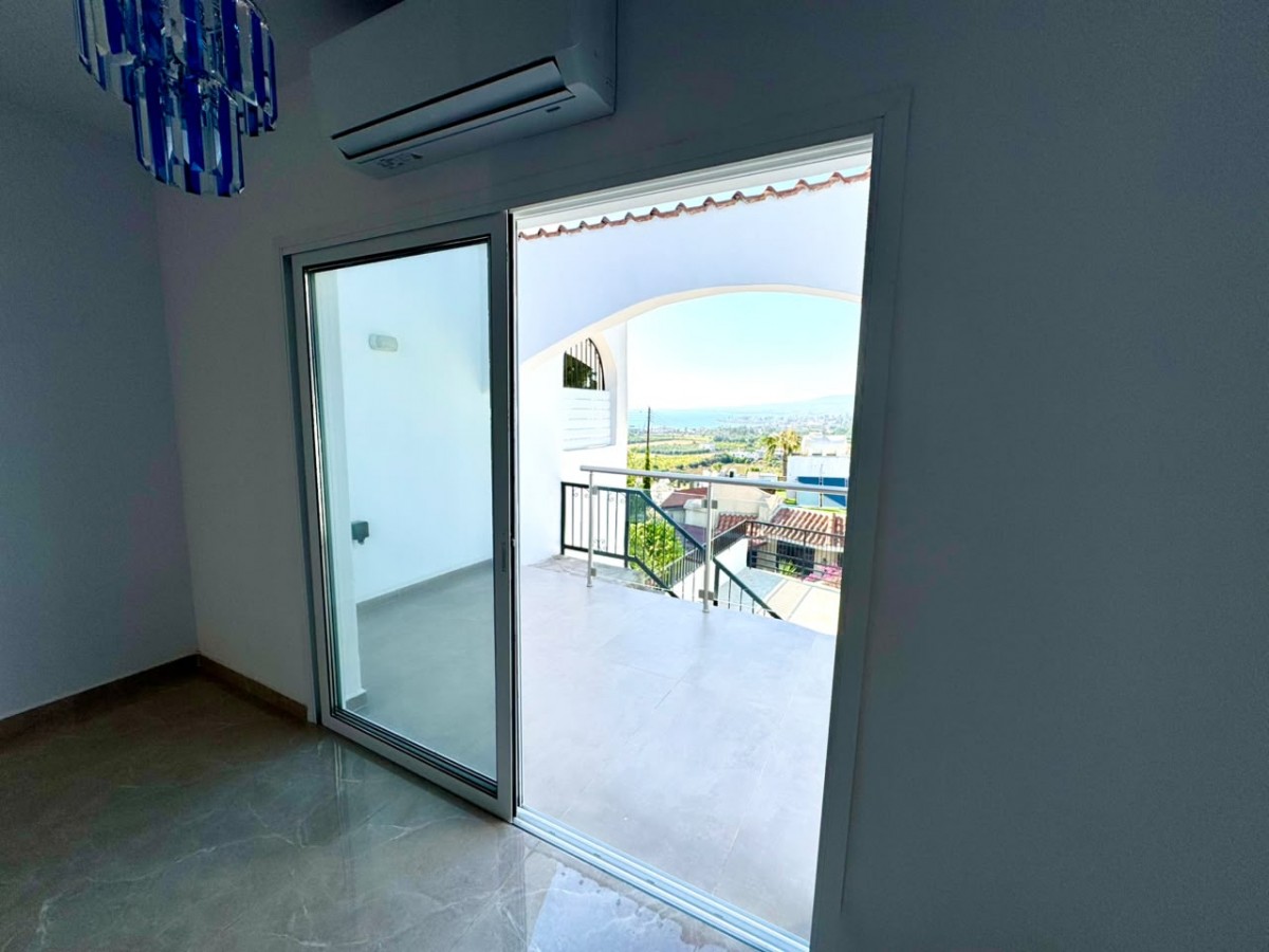 Town House For Rent  in  Chlorakas