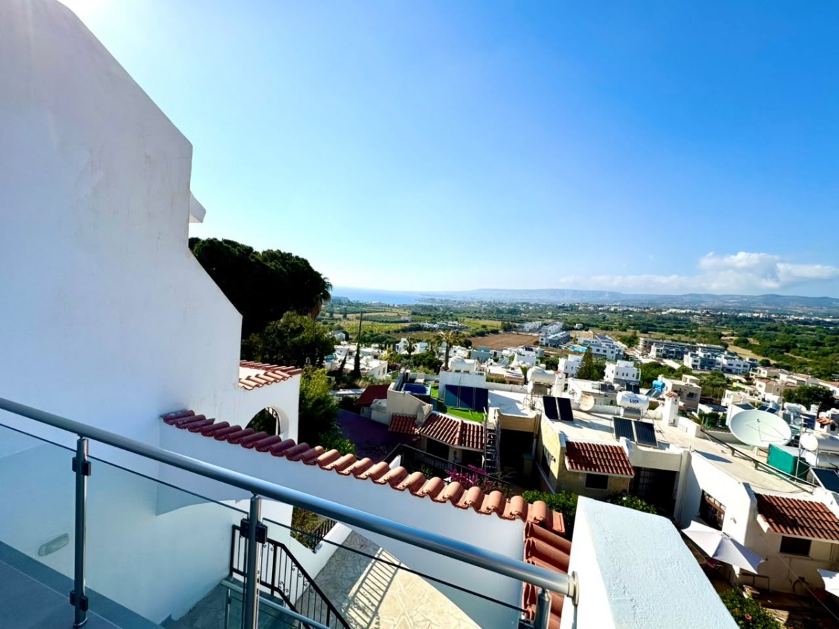 Town House For Rent  in  Chlorakas