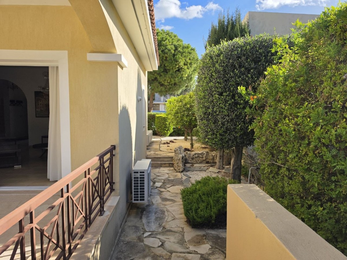 Detached Villa For Sale  in  Peyia - Coral Bay