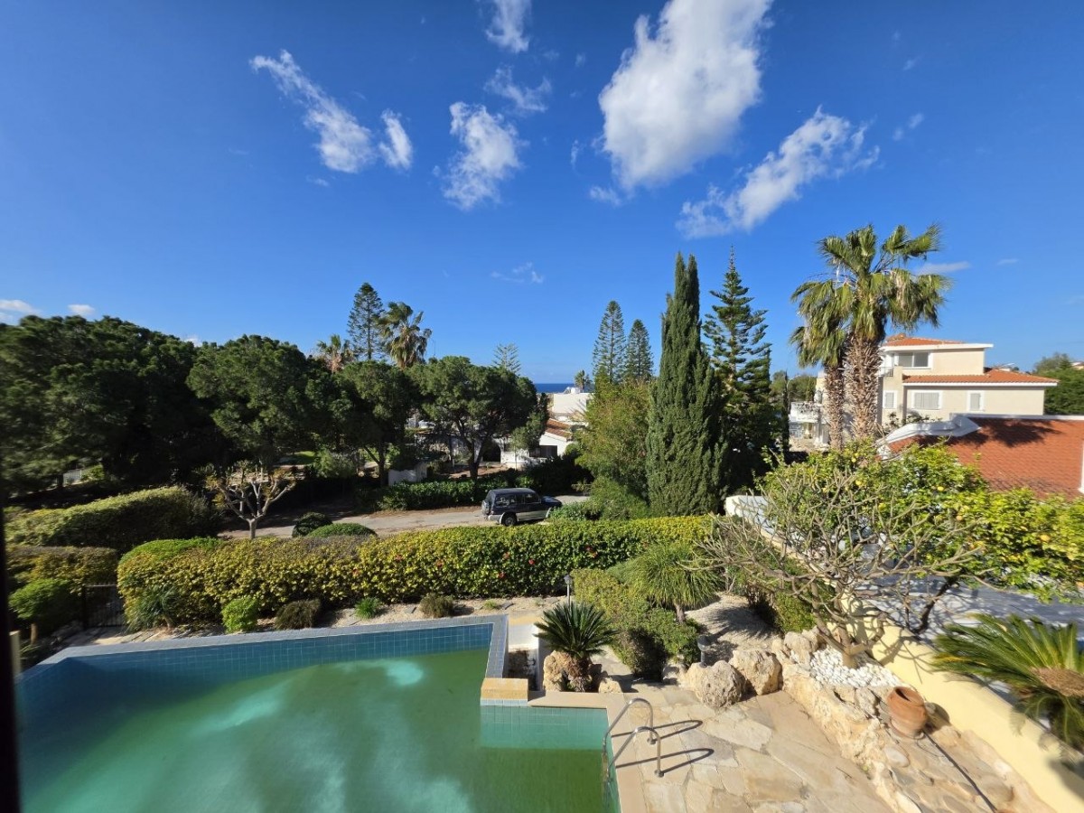 Detached Villa For Sale  in  Peyia - Coral Bay
