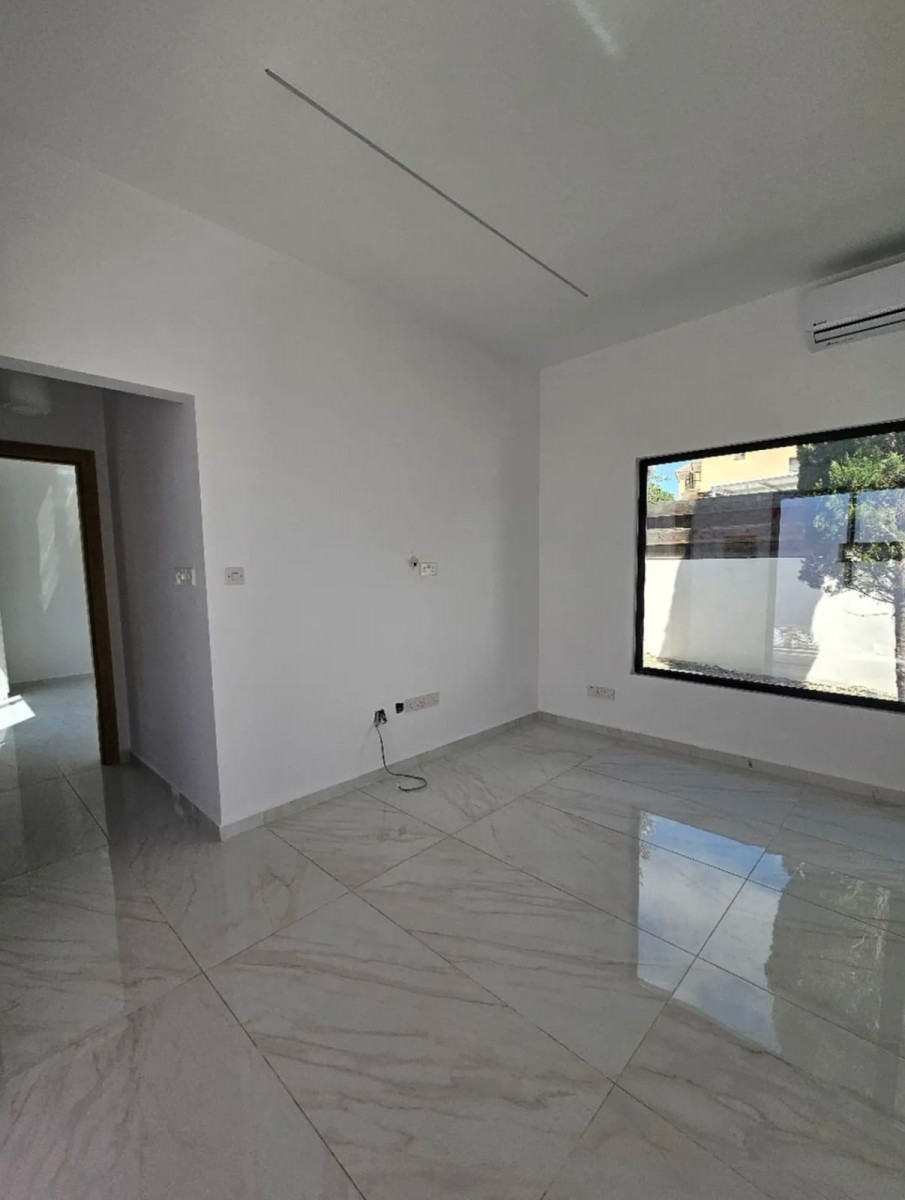 Bungalow For Rent  in  Chlorakas