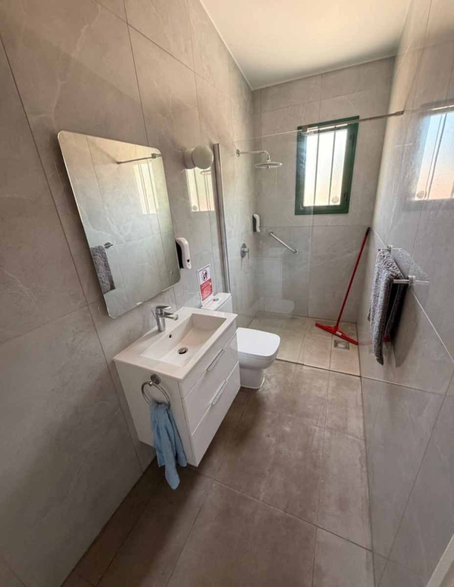 Detached Villa For Rent  in  Peyia