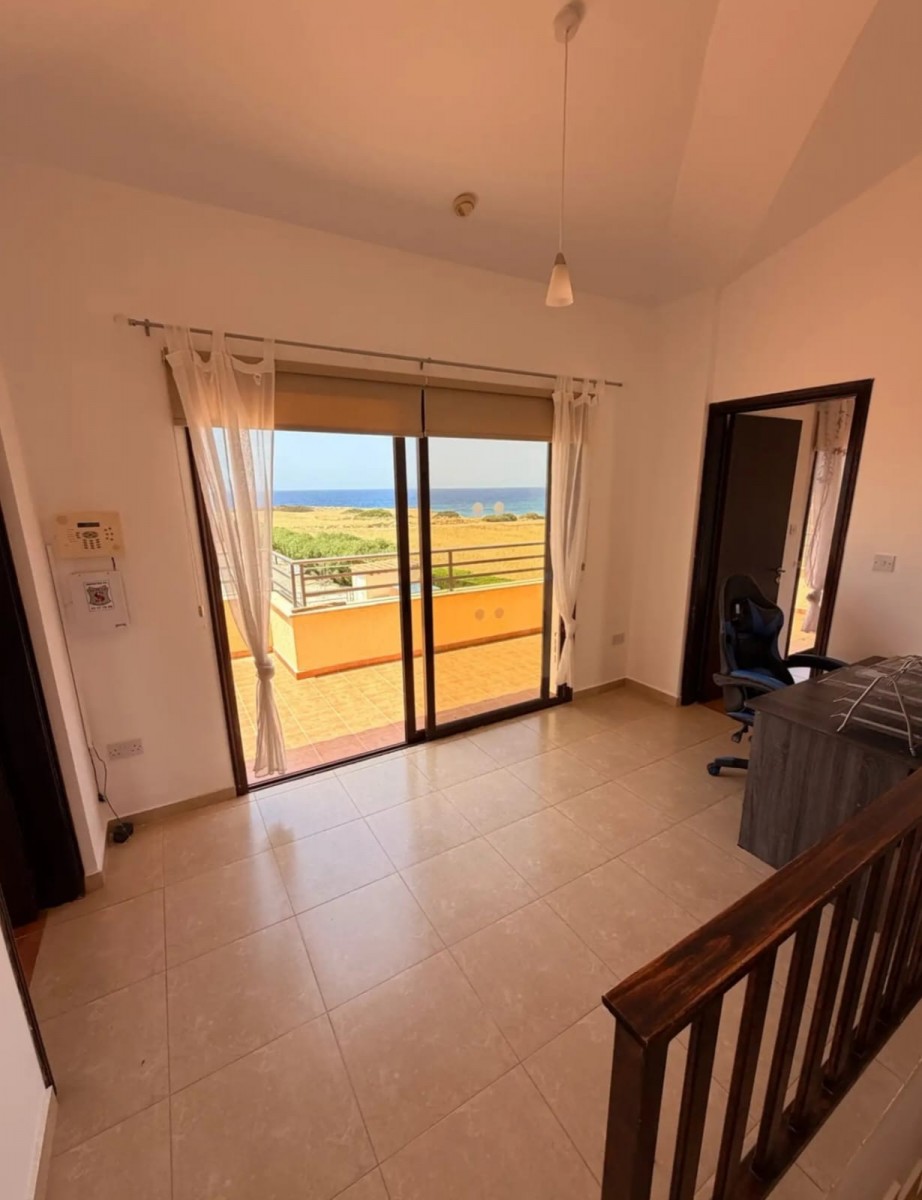 Detached Villa For Rent  in  Peyia - Coral Bay
