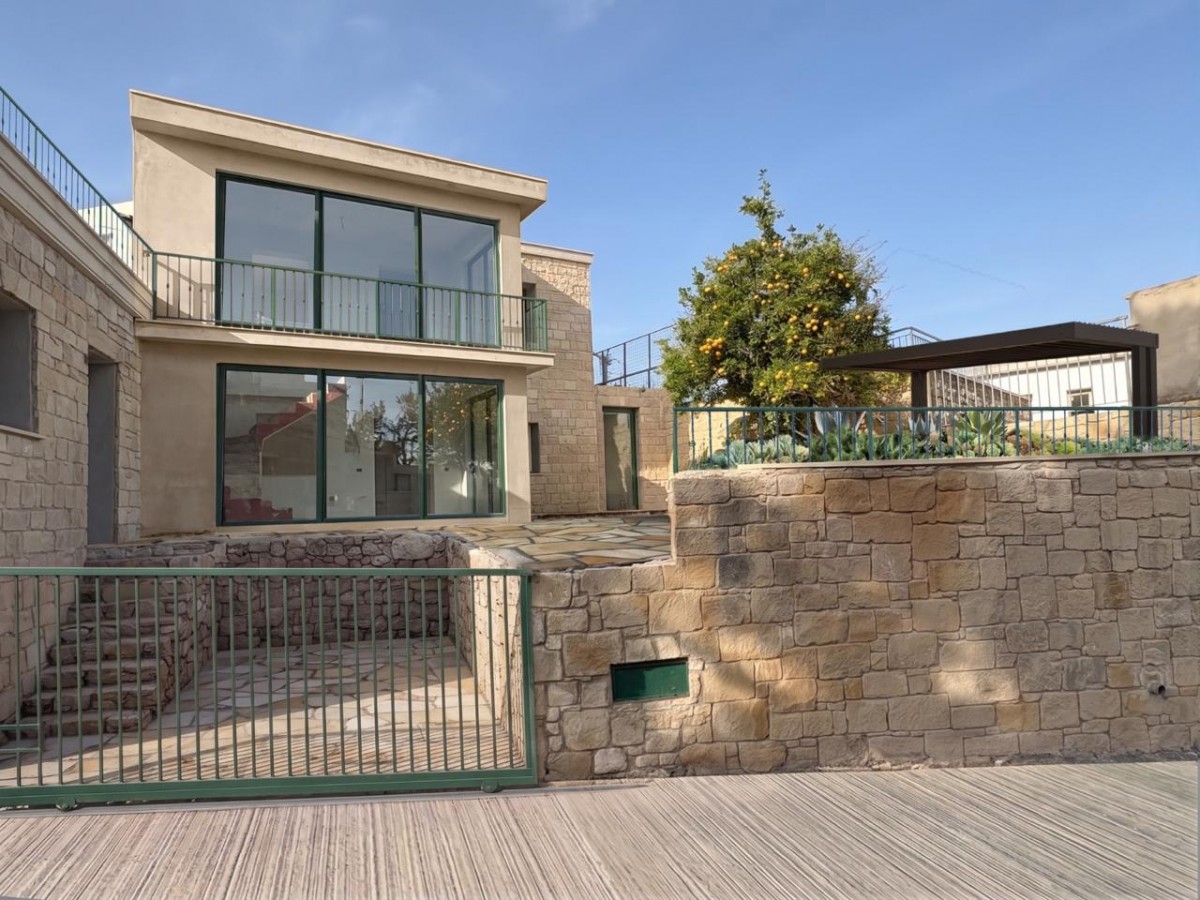 Marathounta, Paphos Traditional House For Sale | DT4896