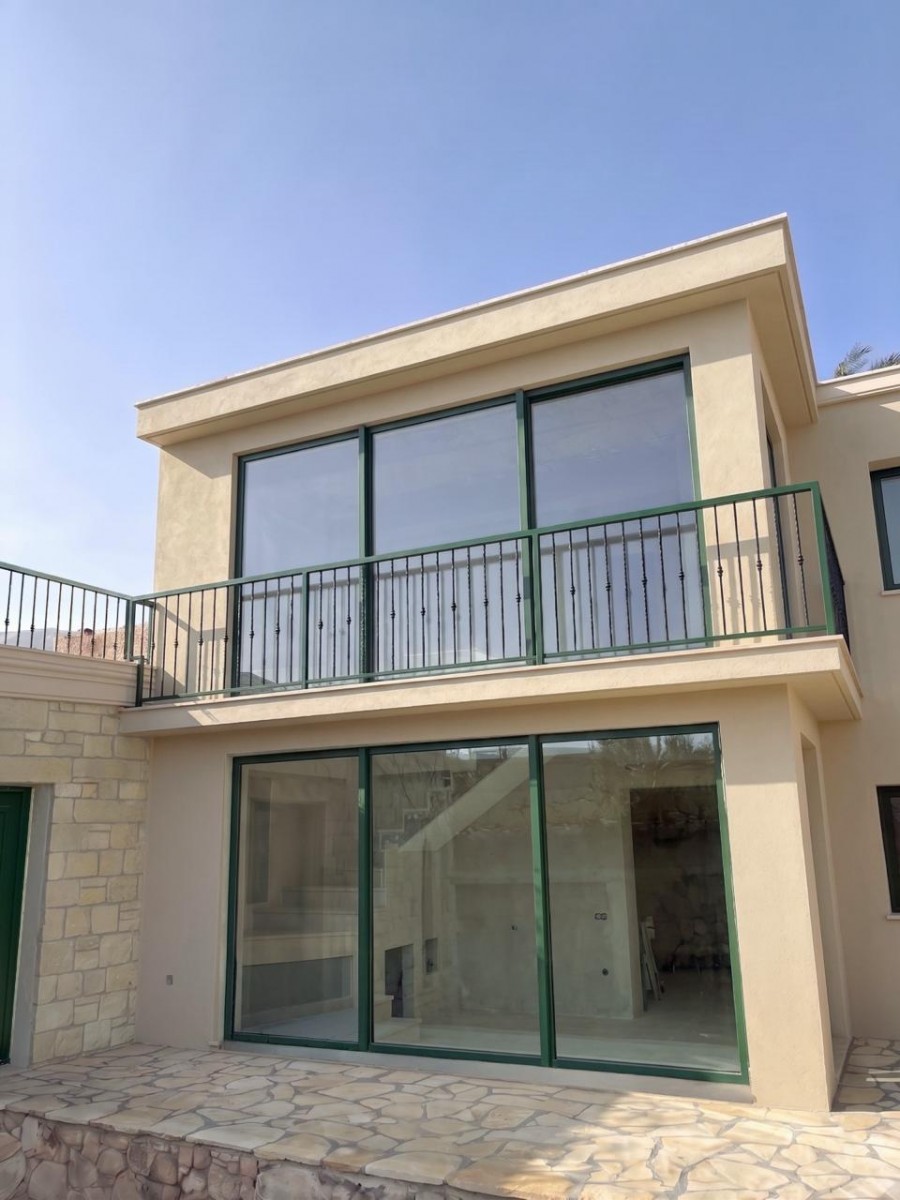 Traditional House For Sale  in  Marathounta