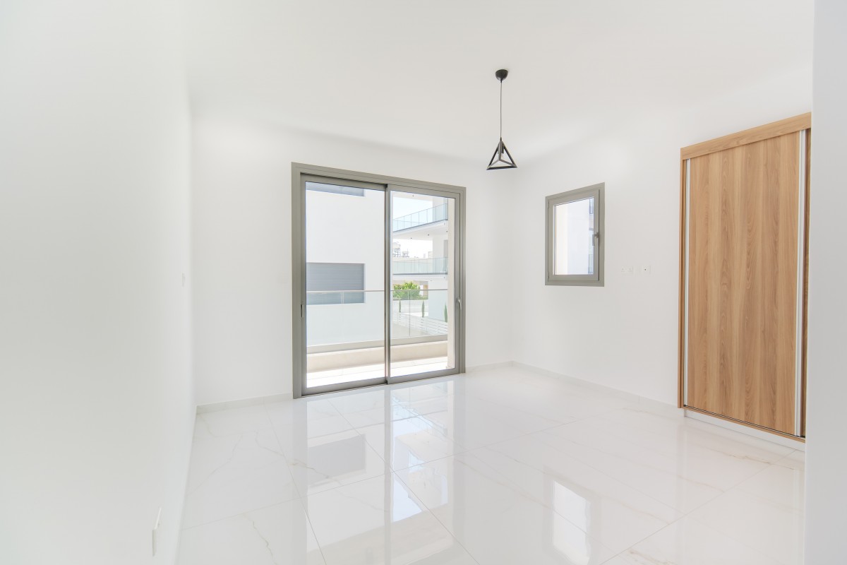 Apartment For Sale  in  Paphos Town