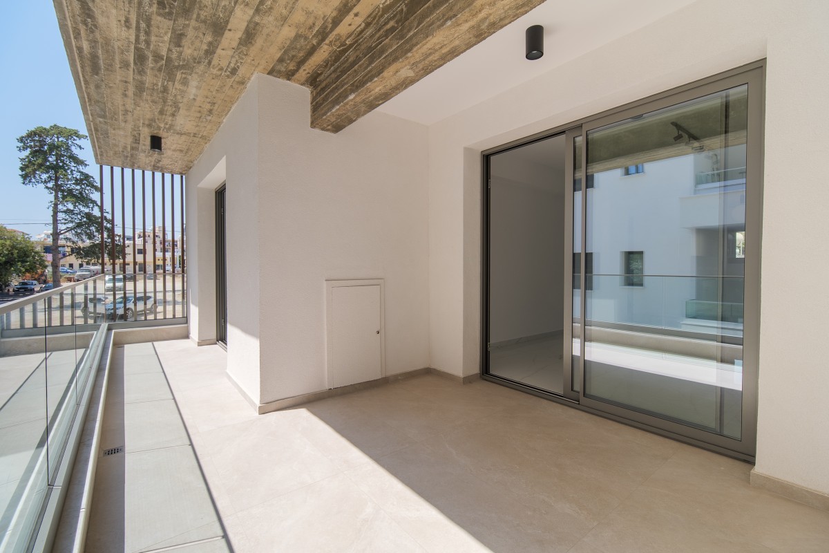 Apartment For Sale  in  Paphos Town