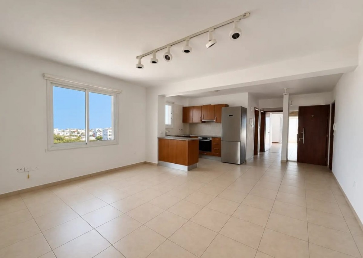 Penthouse For Rent  in  Paphos Town