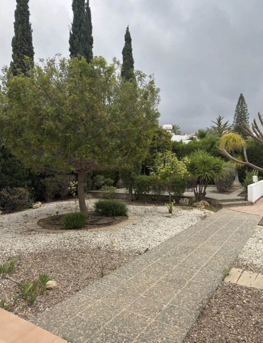 Detached Villa For Rent  in  Anavargos