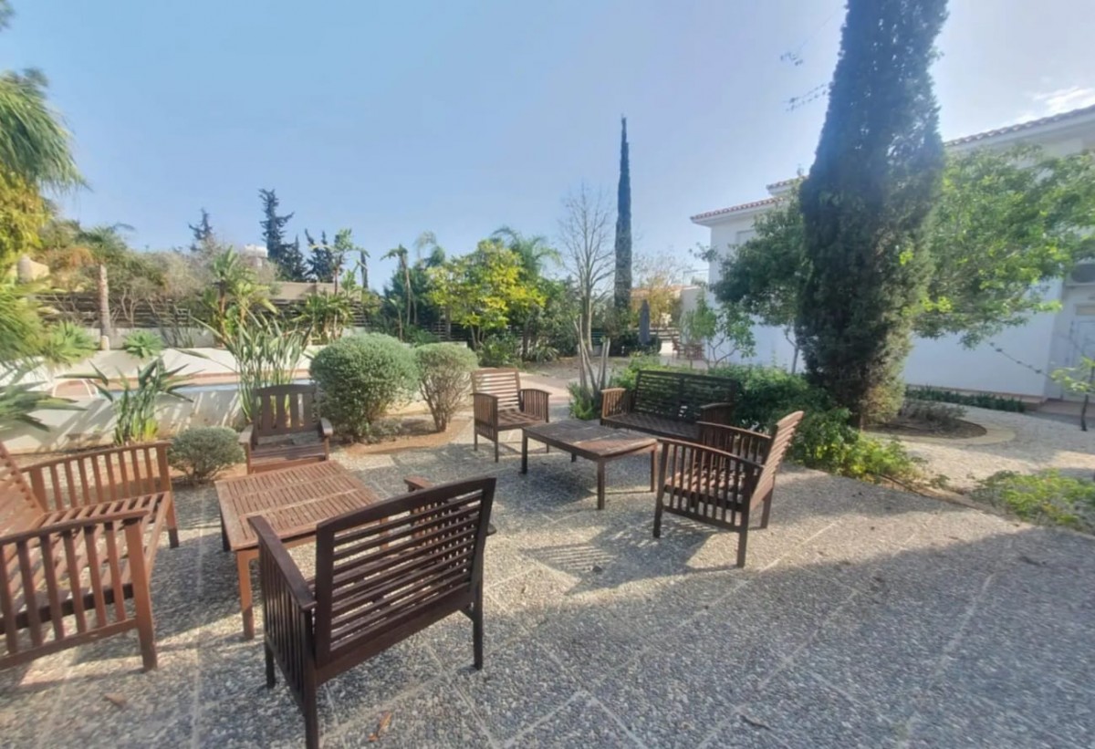 Detached Villa For Rent  in  Anavargos