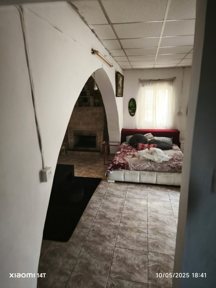 Traditional House For Sale  in  Ineia