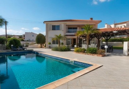 Konia, Paphos Detached Villa For Rent | DT4967