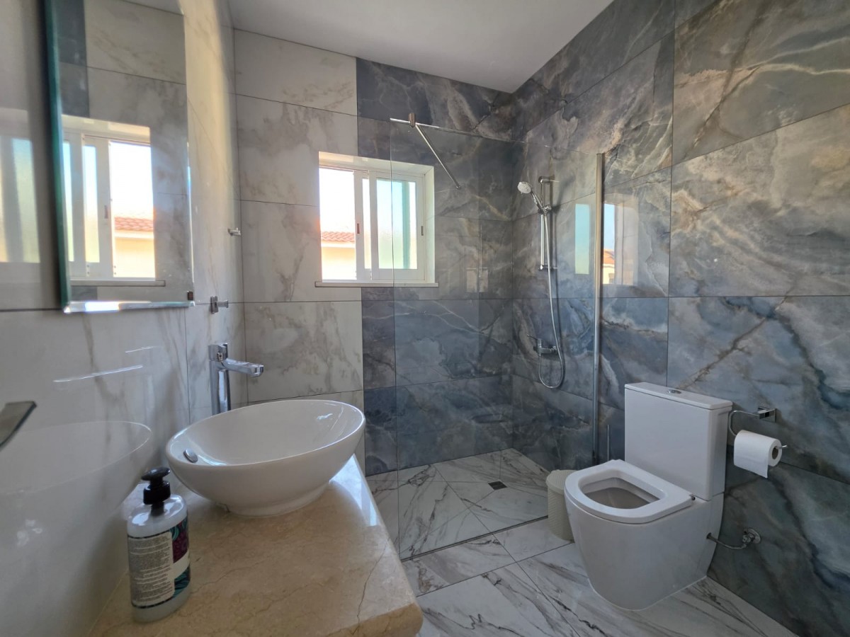 Town House For Rent  in  Kato Paphos - Universal