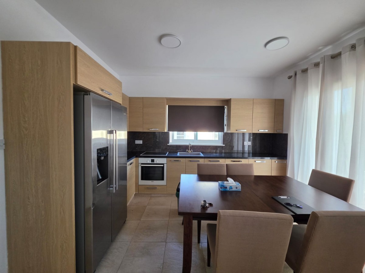 Town House For Rent  in  Kato Paphos - Universal