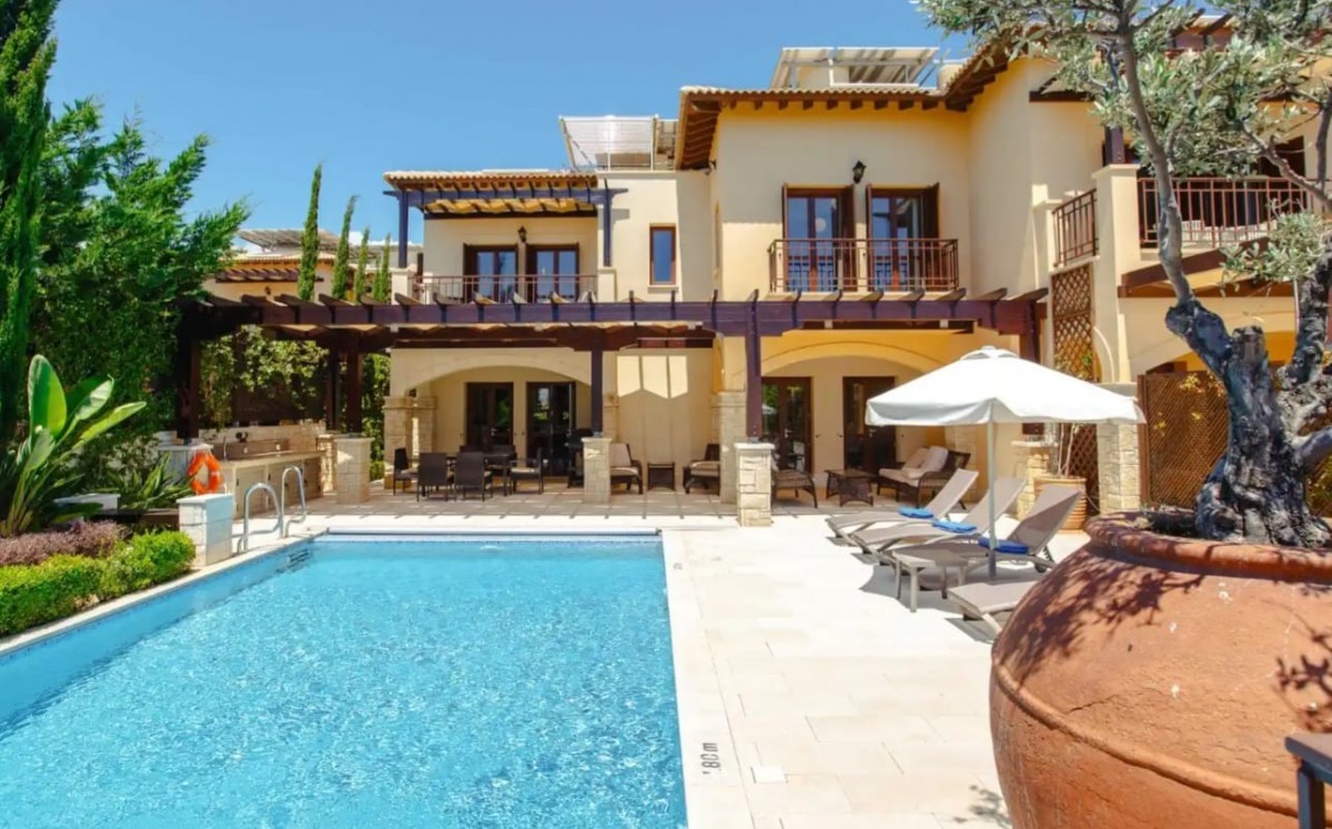 Detached Villa For Sale  in  Select Location
