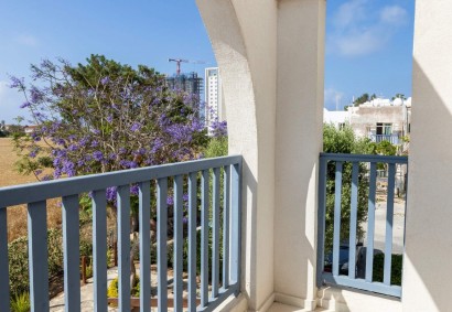 Kato Paphos, Paphos Apartment For Sale | DT4986