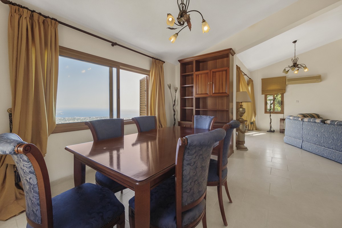 Detached Villa For Sale  in  Peyia