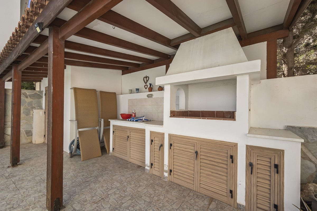 Detached Villa For Sale  in  Peyia