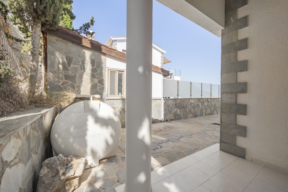 Detached Villa For Sale  in  Peyia
