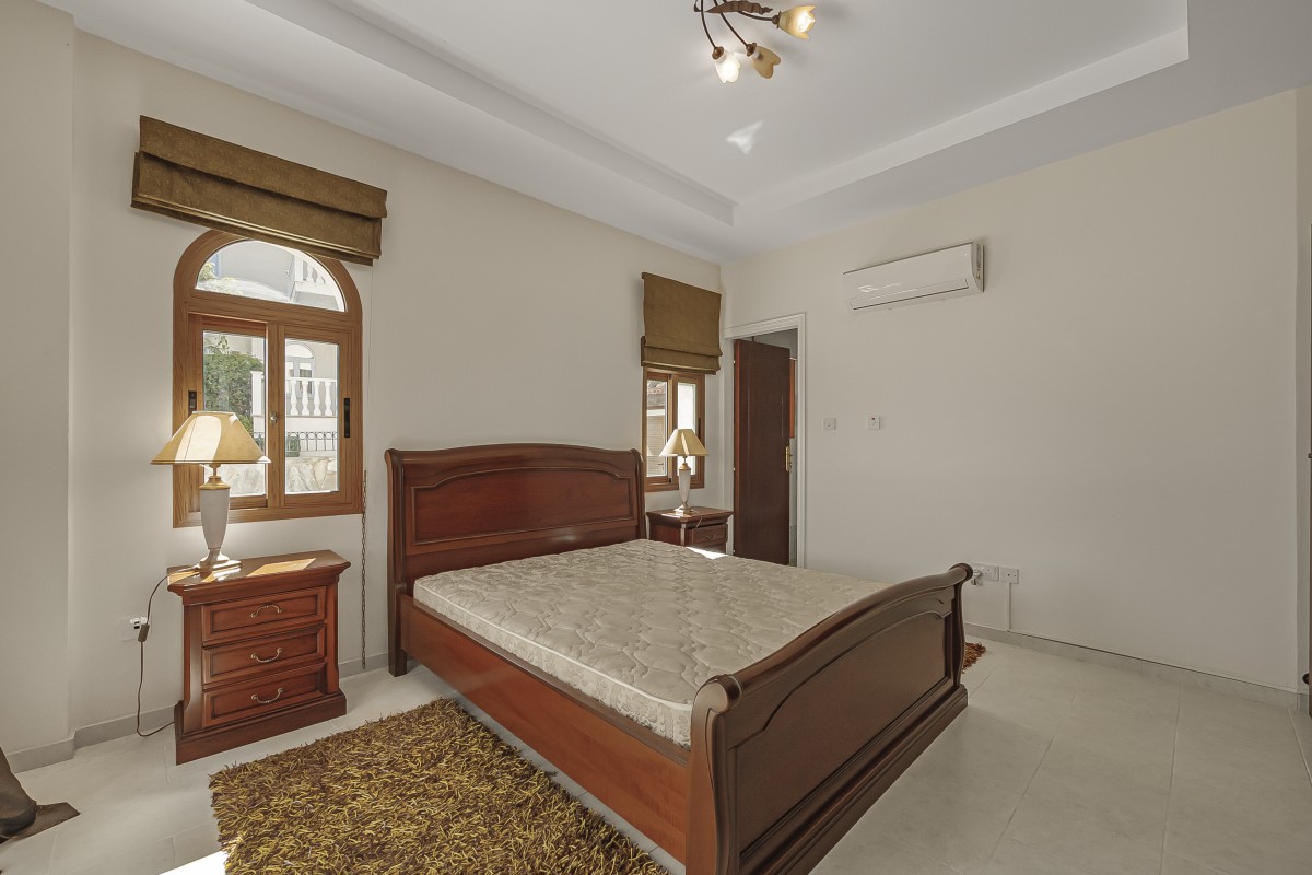 Detached Villa For Sale  in  Peyia
