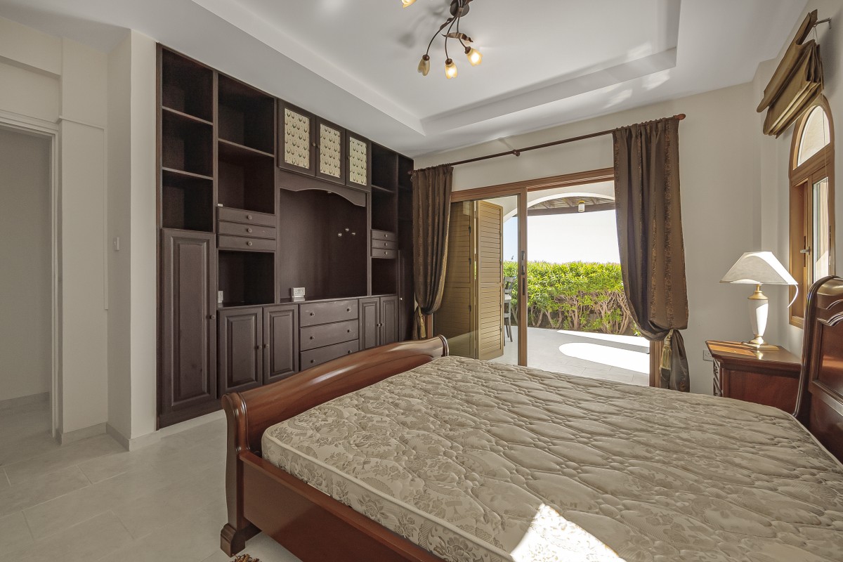 Detached Villa For Sale  in  Peyia