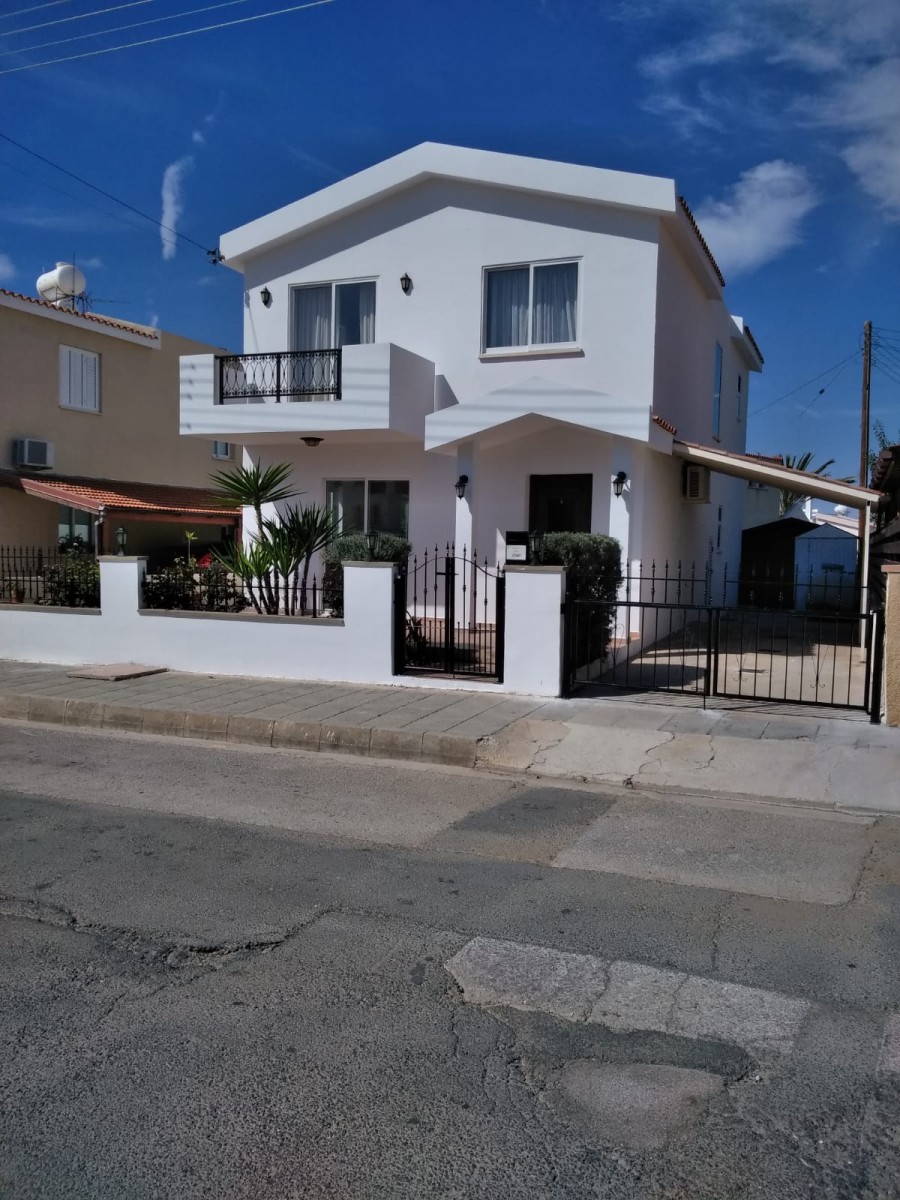 Anavargos, Paphos Detached Villa For Rent | DT4990
