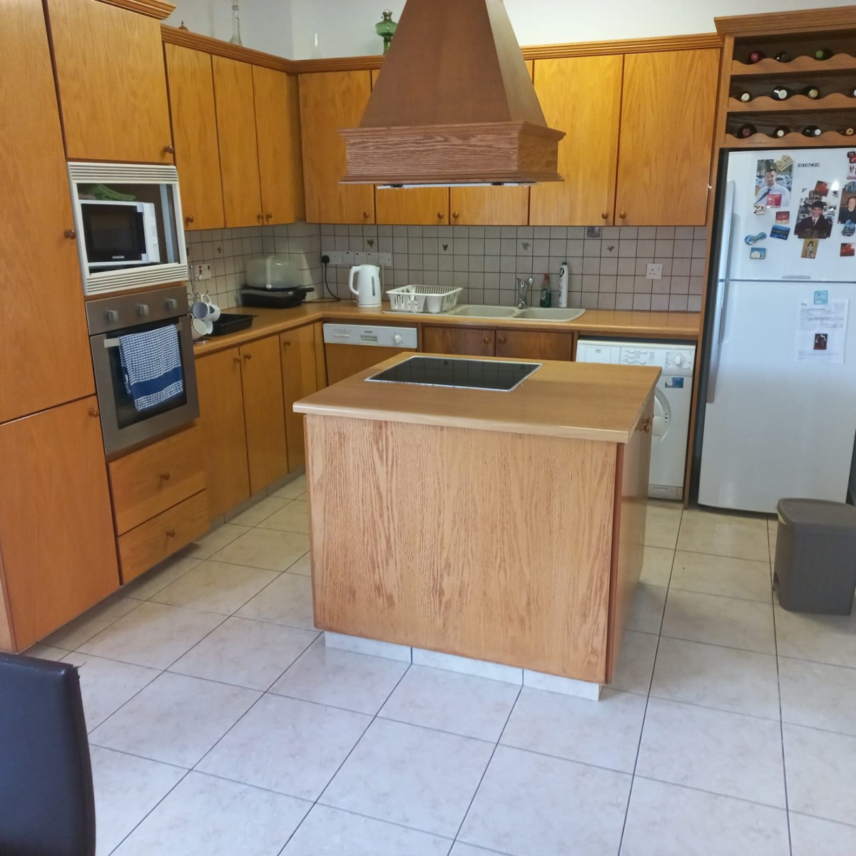 Detached Villa For Rent  in  Anavargos