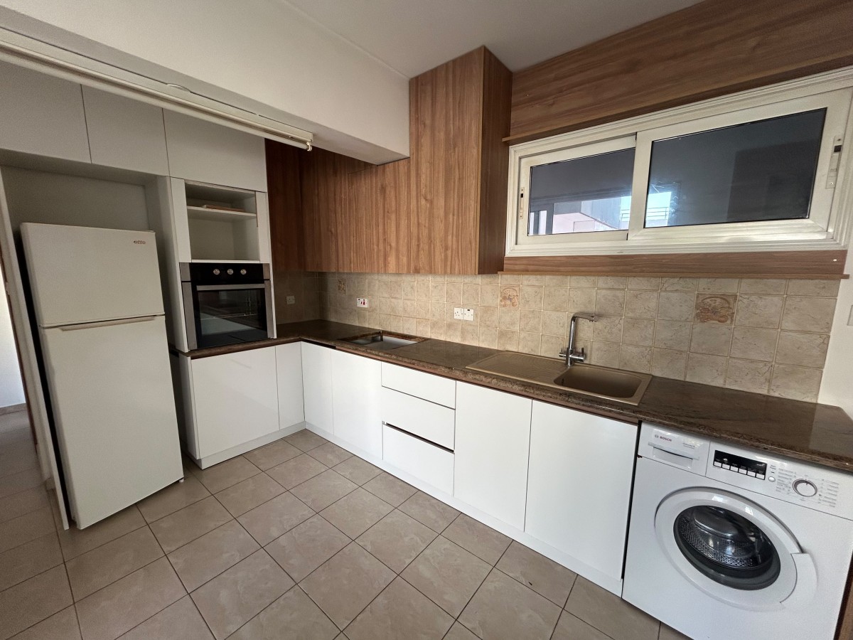 Apartment For Sale  in  Paphos Town