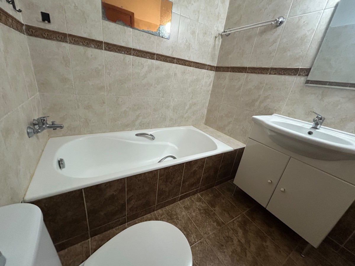 Apartment For Sale  in  Paphos Town