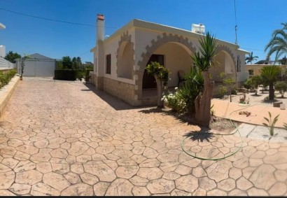 Peyia - Coral Bay, Paphos Bungalow For Rent | DT5001