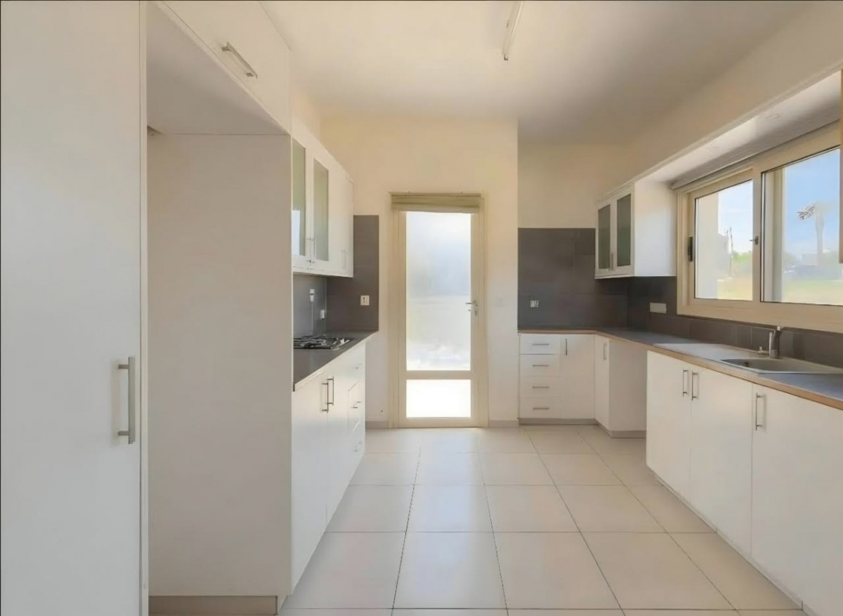 Detached Villa For Rent  in  Anarita