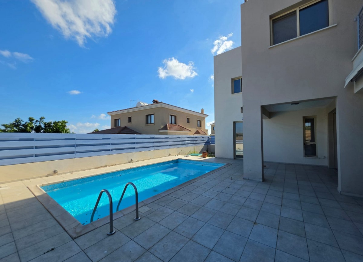Detached Villa For Rent  in  Anarita