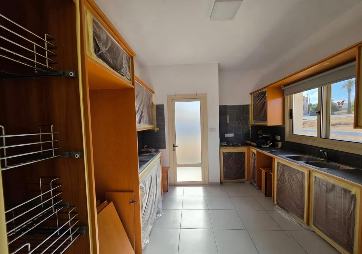 Detached Villa For Rent  in  Anarita