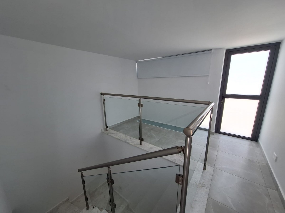 Town House For Rent  in  Chlorakas
