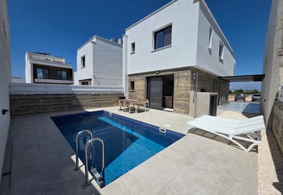 Geroskipou, Paphos Detached Villa For Rent | DT5028
