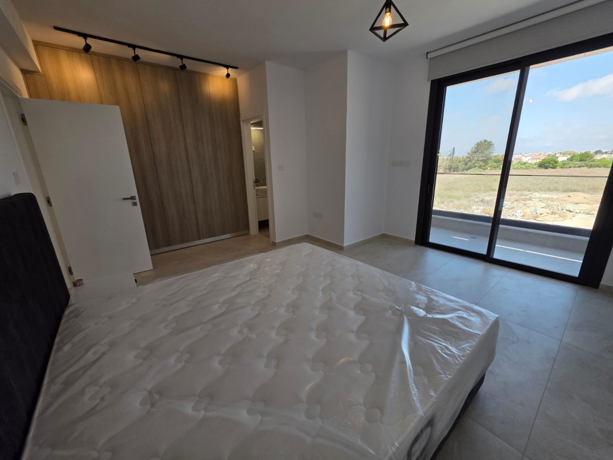 Detached Villa For Rent  in  Geroskipou