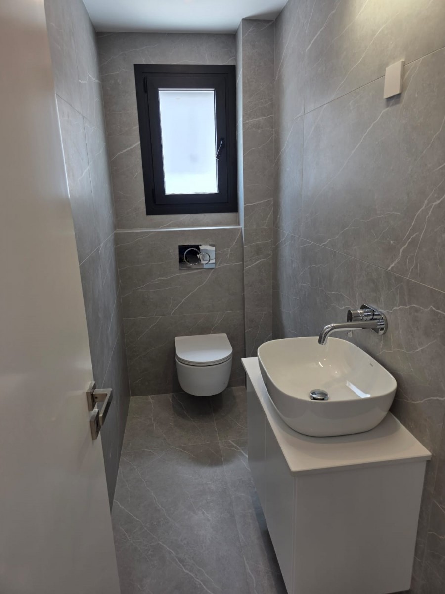 Detached Villa For Rent  in  Geroskipou