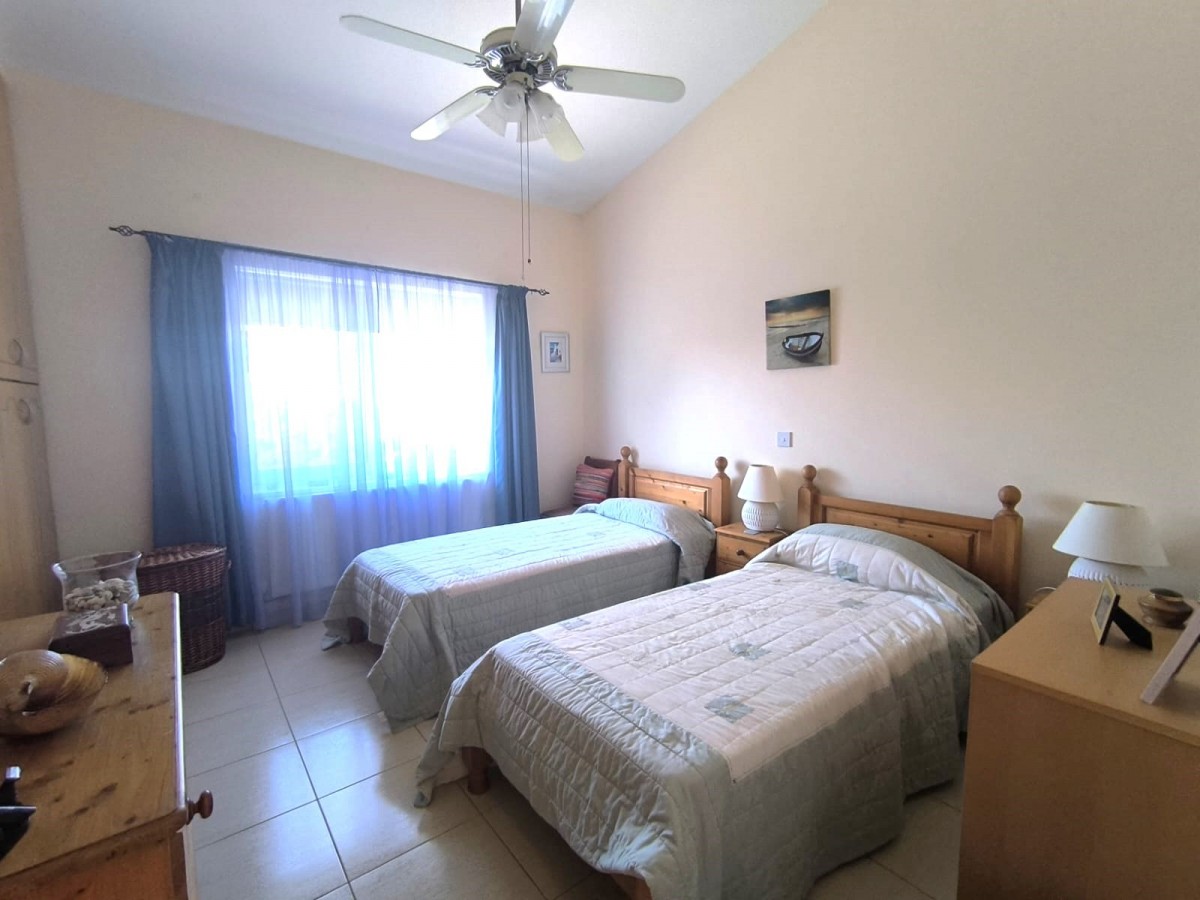 Bungalow For Sale  in  Peyia