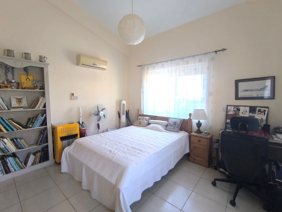 Bungalow For Sale  in  Peyia