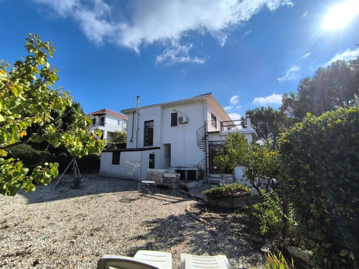 Detached Villa For Sale  in  Select Location