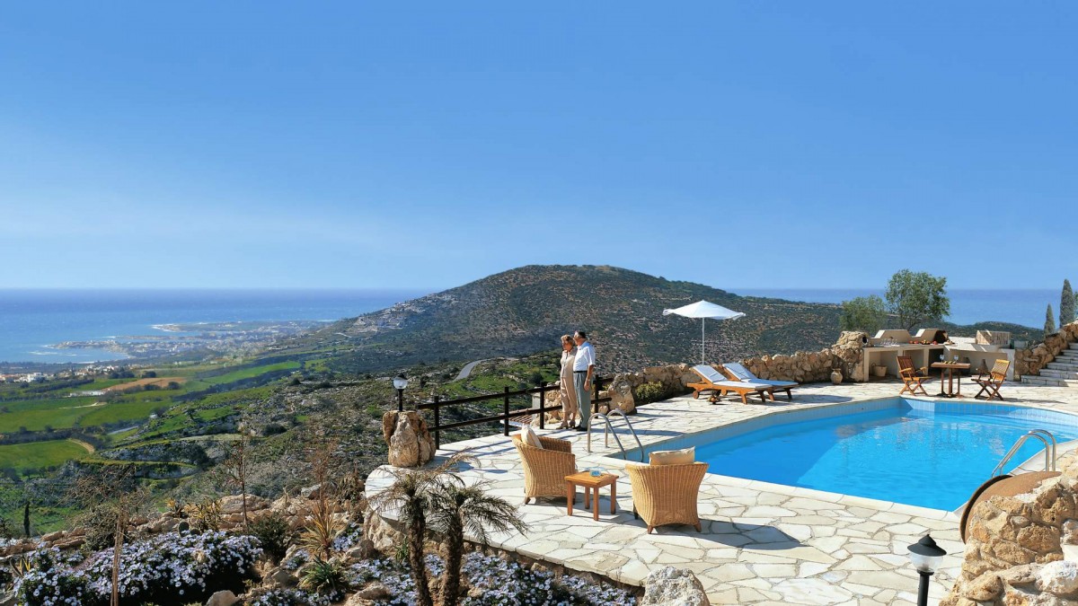Villas / Houses in Tsada