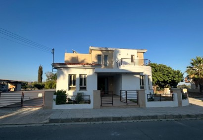 Timi, Paphos Detached Villa For Rent | DT5064