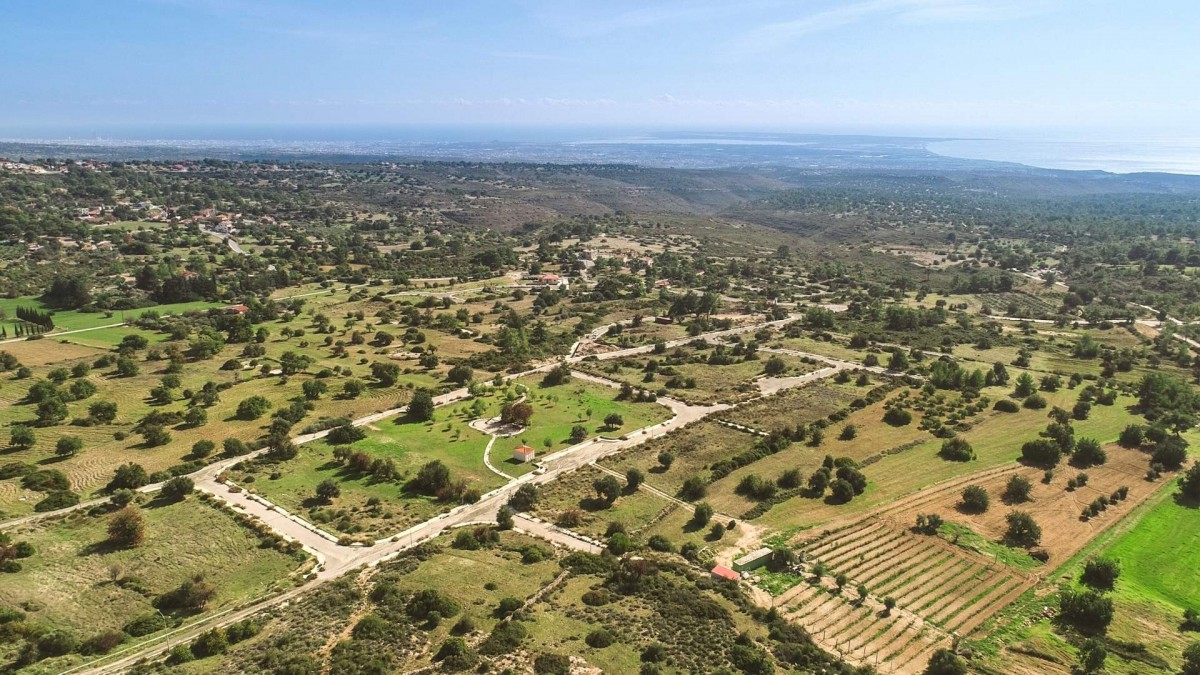 Plots & Land Parcels in Souni-Zanatzia