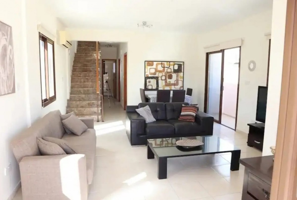 Mesogi, Paphos Detached Villa For Rent | DT5077