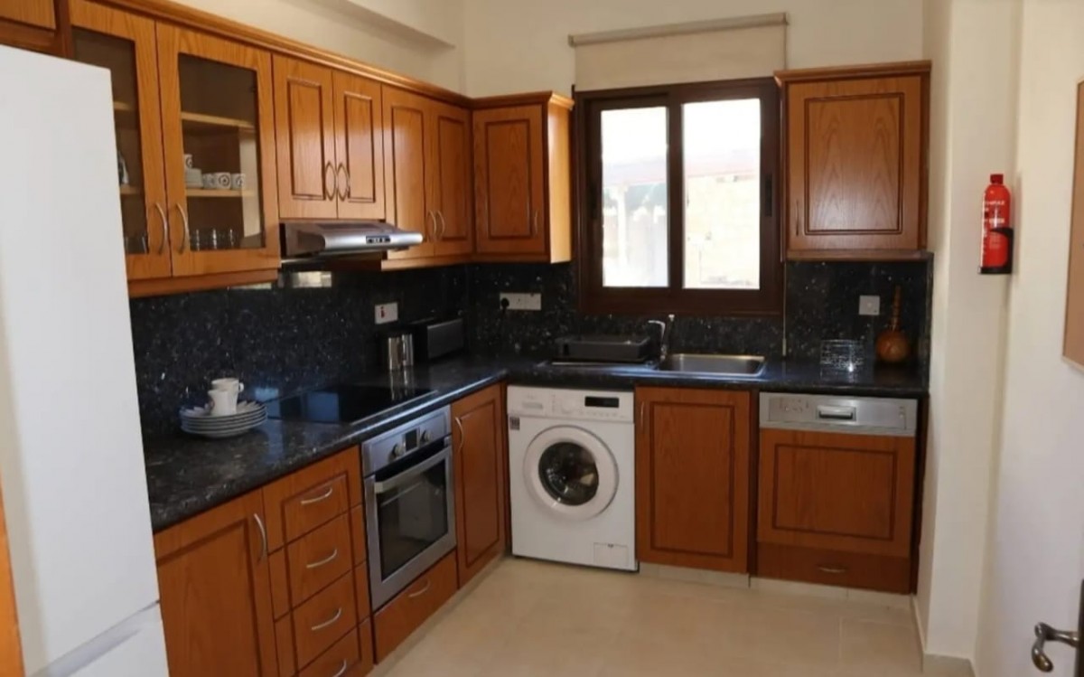 Detached Villa For Rent  in  Mesogi